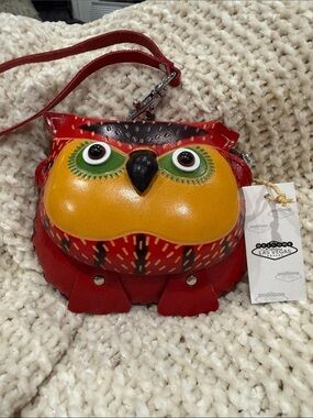 Welcome to Las Vegas New  rainforest Café, leather handmade owl purse